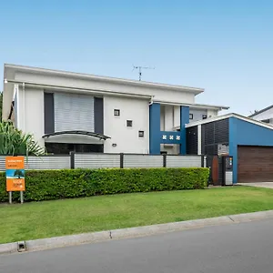 Holiday home Campbell St 11 Moffat Beach
