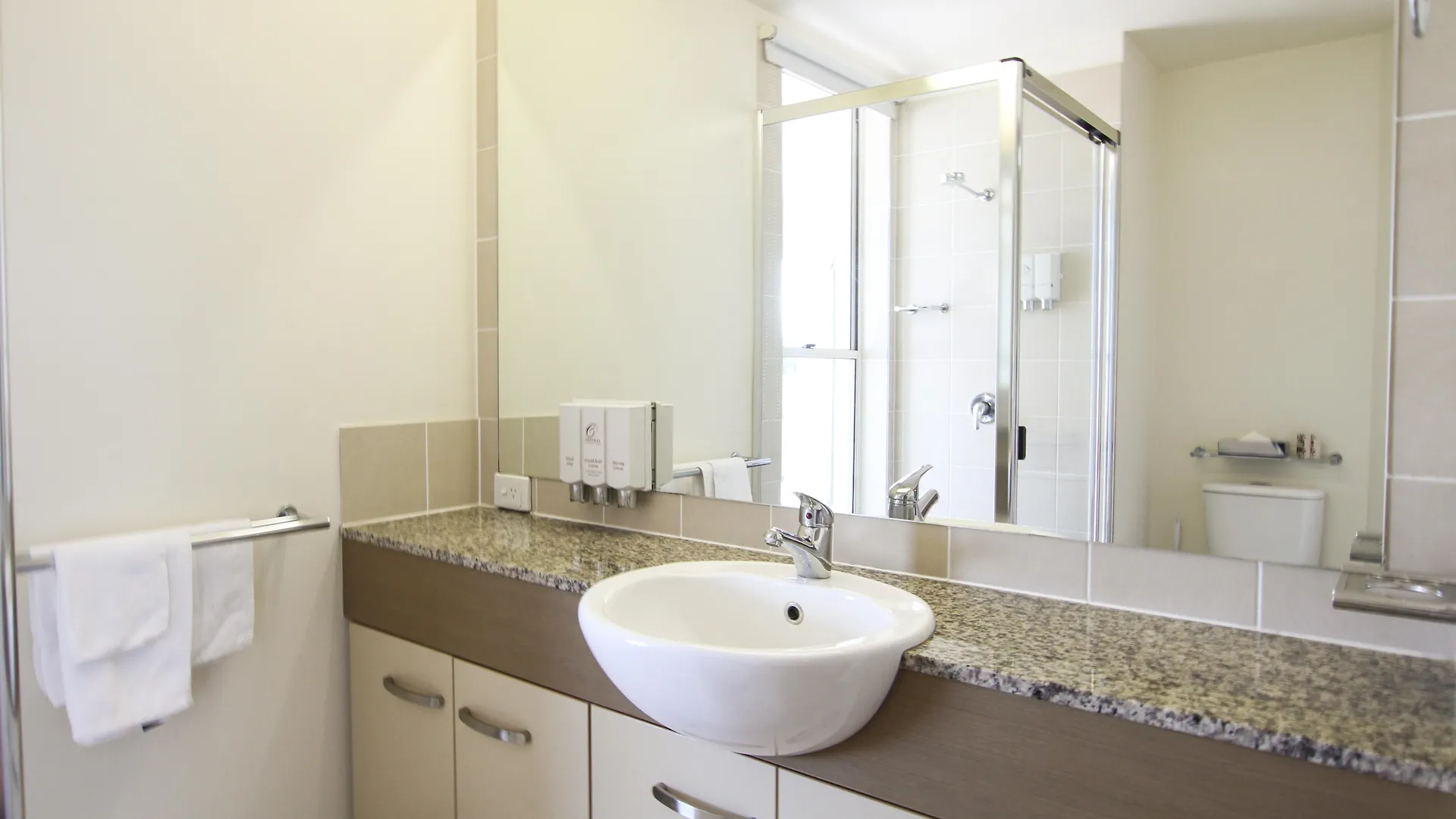 Caloundra Central Apartment Hotel Official Aparthotel