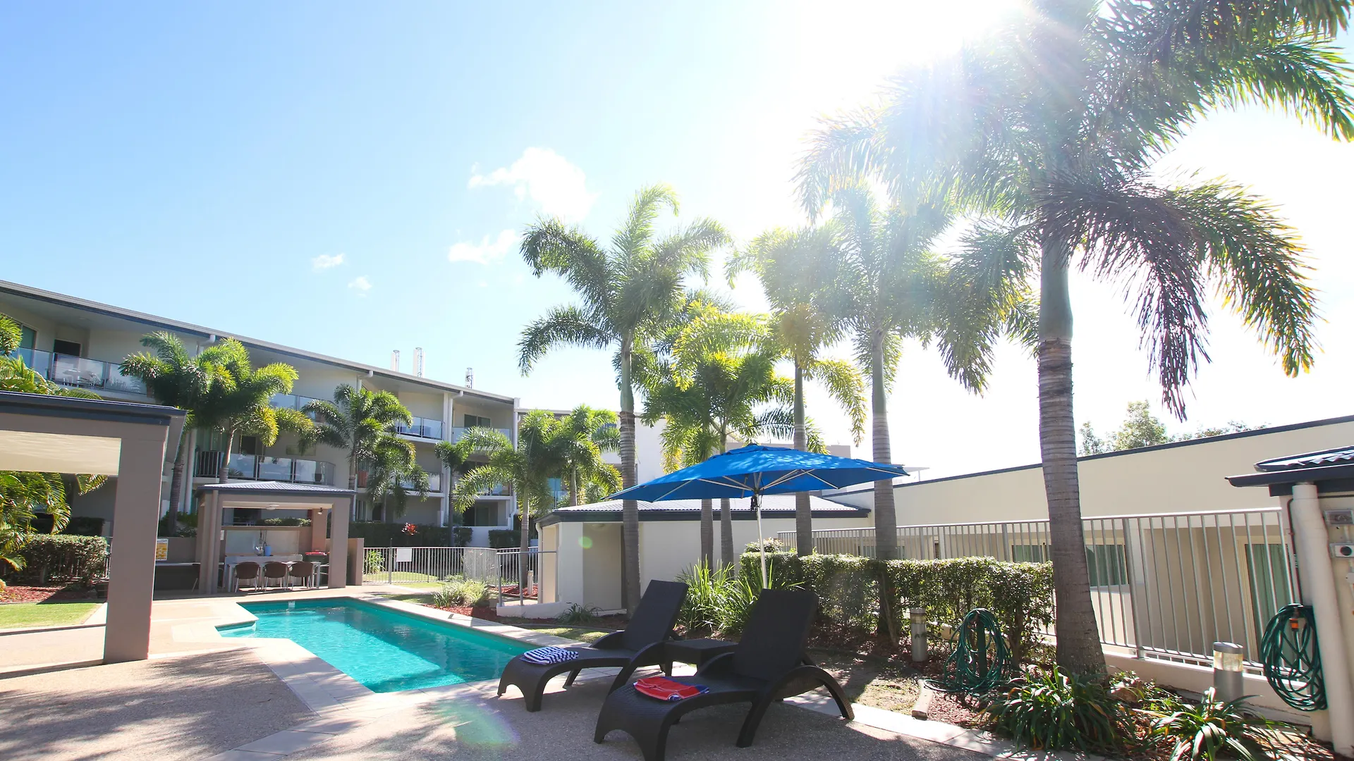 Caloundra Central Apartment Hotel Official 4*,