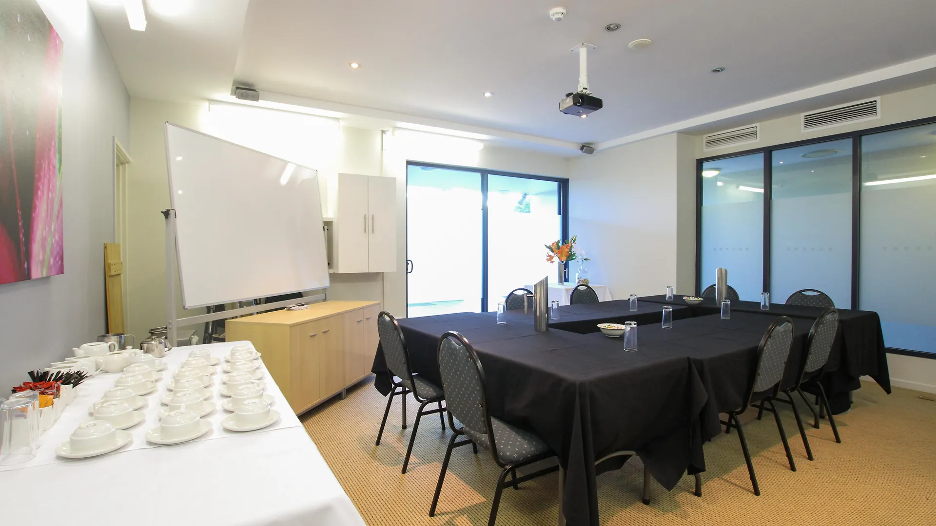 **** Aparthotel Caloundra Central Apartment Hotel Official Australia