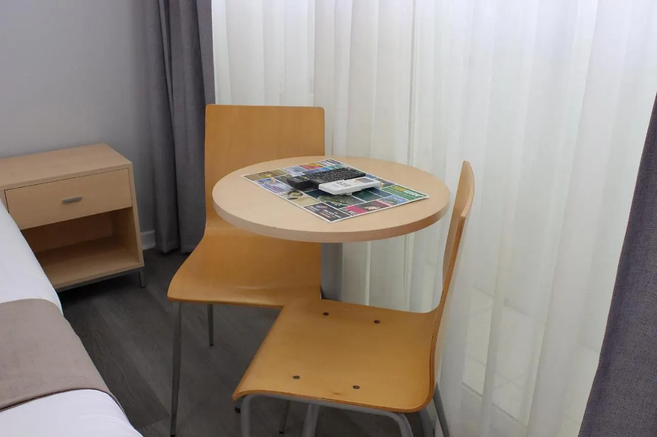 Caloundra Central Apartment Hotel Official 4*,